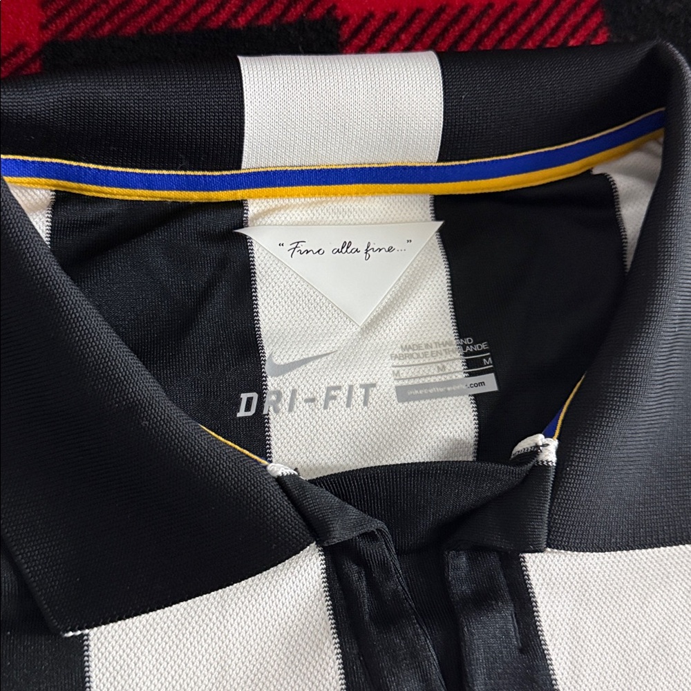 VINTAGE Juventus #6 Paul Pogba 2014-15 Nike Home Jersey - Picture 7 of 11